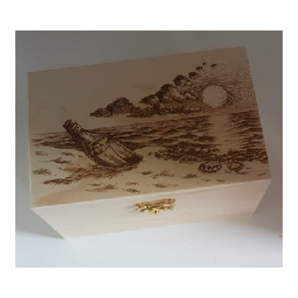 Holzbox graviert mit Motiv Flaschenpost