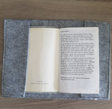 handmade Mutter Kindpasshülle aus Filz personalisiert