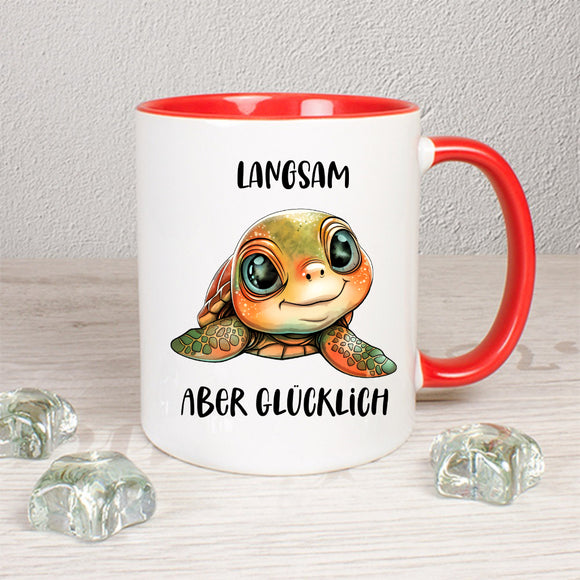 Langsam, aber glücklich - Eine Tasse für alle langsamen Schildkröten-Freunde! Diese rote twotone Tasse mit beidseitigem Aufdruck ist sowohl für Rechtshänder und auch Linkshänder geeignet.