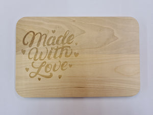 Made with Love mit Herzen -  Holz-Schneidebrett Birke graviert