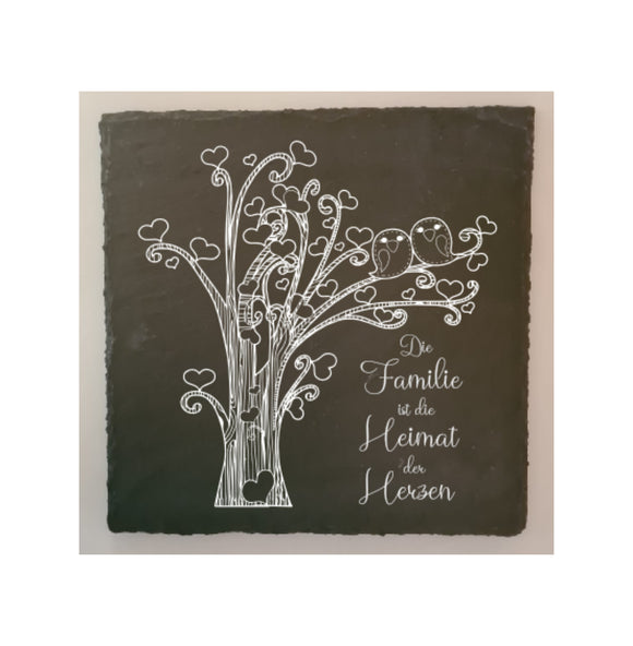 Familie ist die Heimat der Herzen -  Schiefertafel 20x20cm graviert