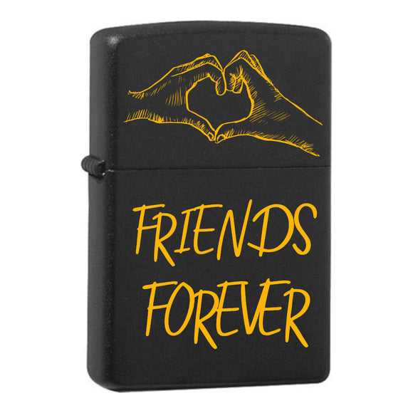 Friends forever Hände als Herz graviertes Zippo Black Matte mit Messing-Kern