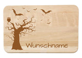 Halloween wahlweise mit Wunschname - Holz-Schneidebrett Birke graviert