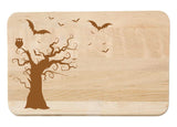 Halloween wahlweise mit Wunschname - Holz-Schneidebrett Birke graviert