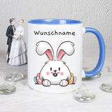 Hase mit Eier hinter sich - personalisierbar - Tasse