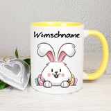 Hase mit Eier hinter sich - personalisierbar - Tasse