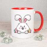 Hase mit Eier hinter sich - personalisierbar - Tasse