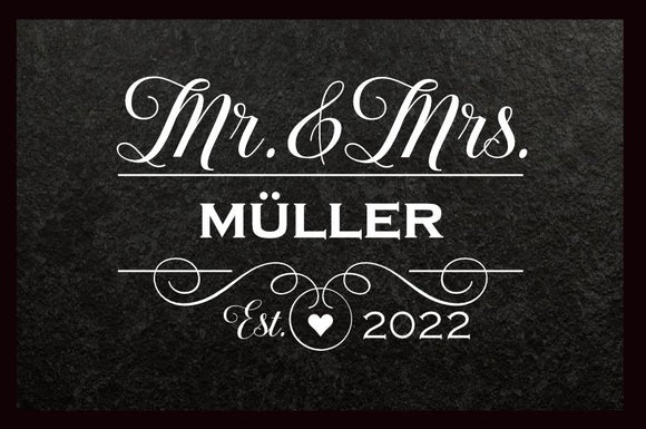 Mr. and Mrs. mit Wunschname und Jahr personalisierte Fussmatte