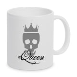 Weiße Tasse mit Totenkopf Motiv und Queen Schriftzug