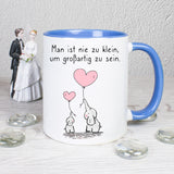 Tasse Weiß/Blau bedruckt mit Spruch: Man ist nie zu klein, um großartig zu sein - Motiv: Elefanten