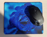 Blaue Rose im Regen - Kundenfoto