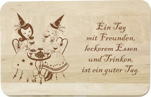 Ein Tag mit Freunden - Holz-Schneidebrett Birke graviert
