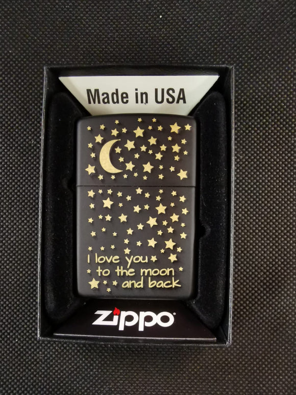 I love you to the moon and back mit Mond und Sterne Black Matte mit Messing-Kern Original Zippo graviert