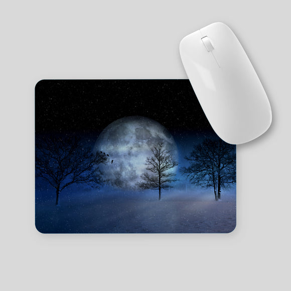 Vollmond Blau mit Bäumen Mauspad